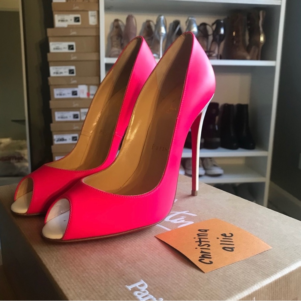 GORGEOUS BARBIE PINK! Christian Louboutin 120mm